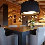Chalet-f Dağ evi *