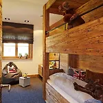 Chalet-f Dağ evi *